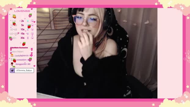 serenaxbabyx  22-10-2023 sucktits Females