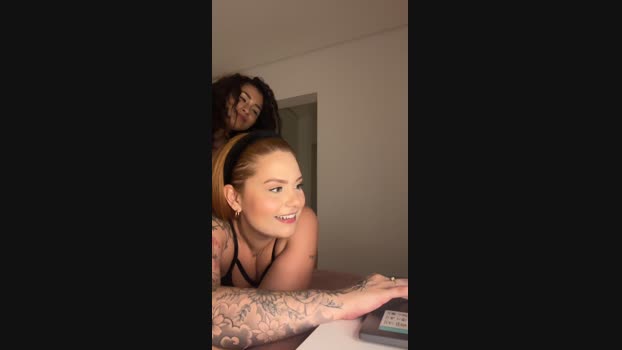 Astrid3333  24-10-2023 fuckme Females