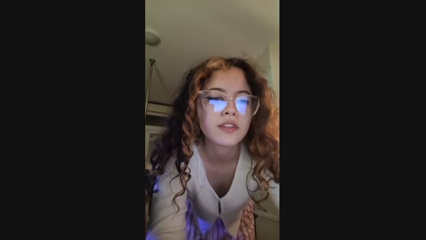frikkitona  29-10-2023 sexyfeet Females