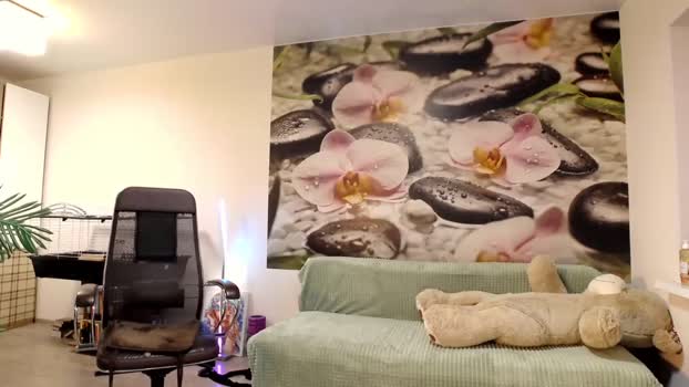 jennycutey  02-11-2023 beautiful Females