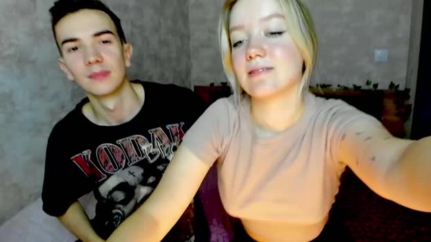 lollipops6666  05-11-2023 kissing Couples