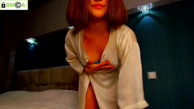 ella_hey