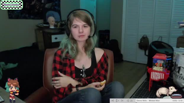 nami3neko  12-11-2023 fuck Females