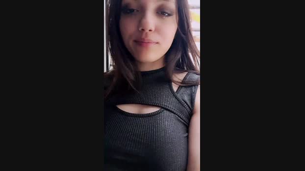 margot48  13-11-2023 bigboobs Females