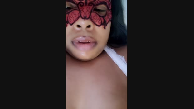 Mulataclose  18-11-2023 lickpussy Females