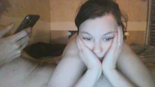 Ladeese79007  22-11-2023 kissing Females