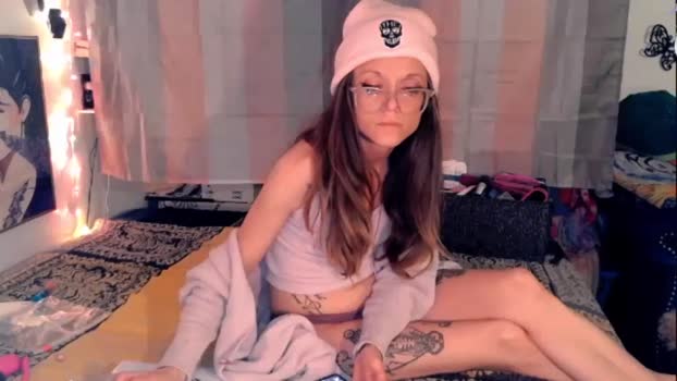 hellomisskitty420  28-11-2023 sexybody Females