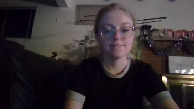 blondievix 08-01-2024 lick Females