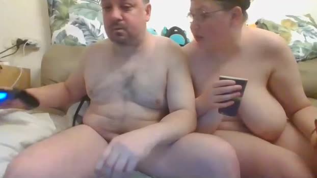 nikeair305 17-01-2024 bigcock Couples
