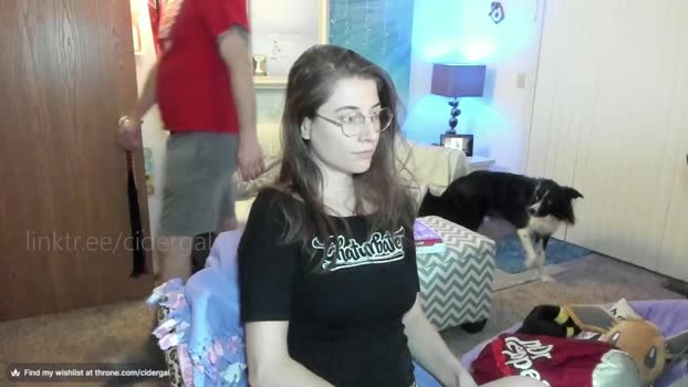 cidergal69 15-02-2024 kissing Couples