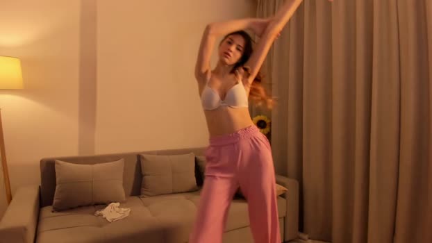 shine_chanel 18-02-2024 tits Females