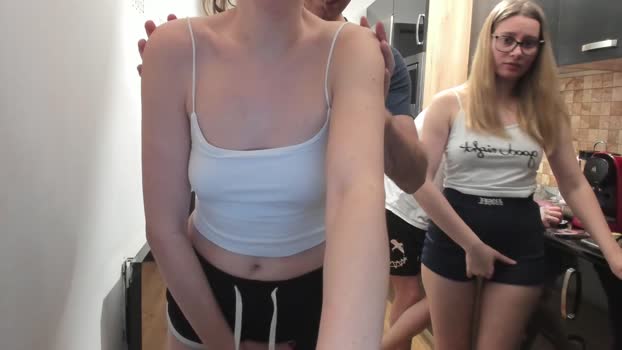 xbunnyx19 22-03-2024 Topless Couples