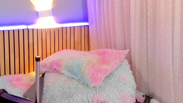 little_effy18 10-04-2024 striptease Females