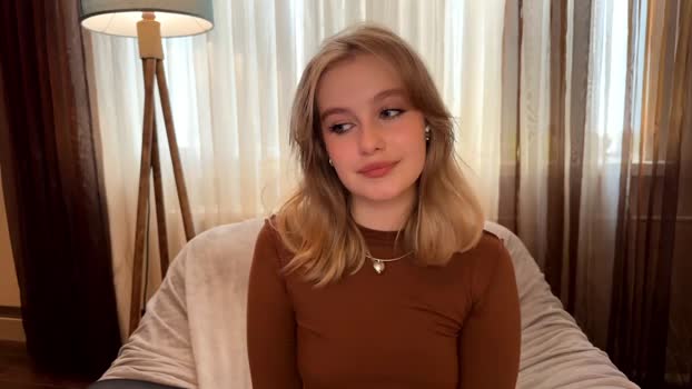cute_siberian_girl 18-04-2024 kiss Females