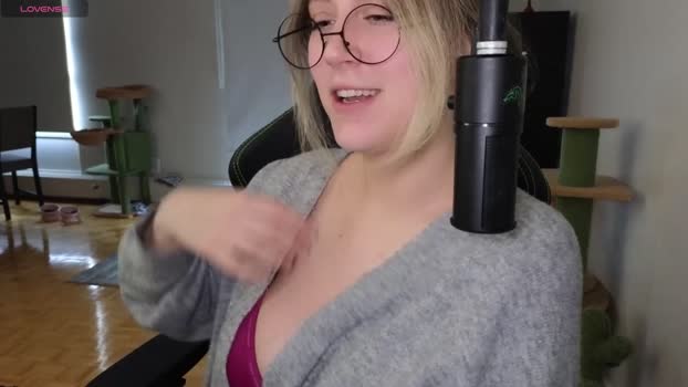 alexa_dream 02-05-2024 fuckme Females