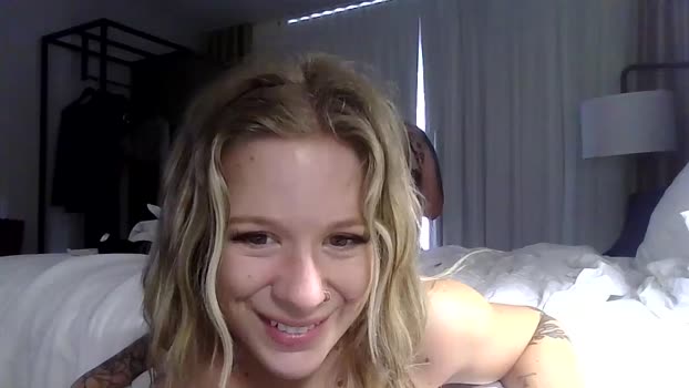 yourlittlewhore2024 18-05-2024 kissing Couples