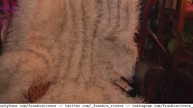 _frankie_rivers 20-06-2024 sexybody Females