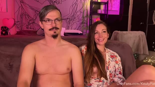 keutypie 24-07-2024 Naked Couples