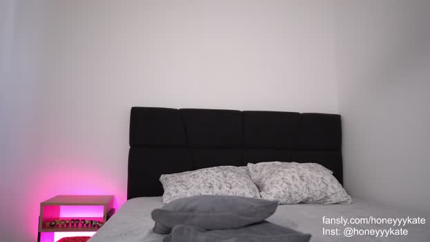 honeyyykate 04-08-2024 sexygirl Females
