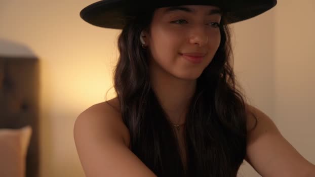 naughtysammx 08-08-2024 nude Females