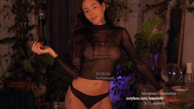 effylowell_ 30-08-2024 pussy Females