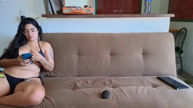 tropicalhotassxx 02-10-2024 lick Couple