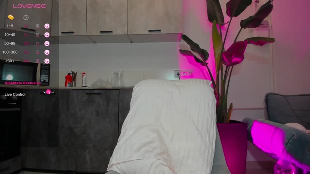 wladilia 02-10-2024 kinky Couple