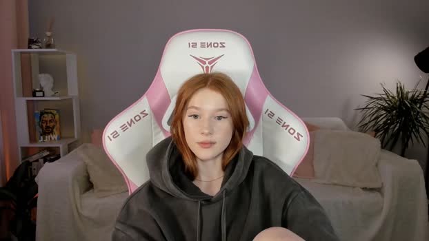 leahsthetics 12-10-2024 moan Female