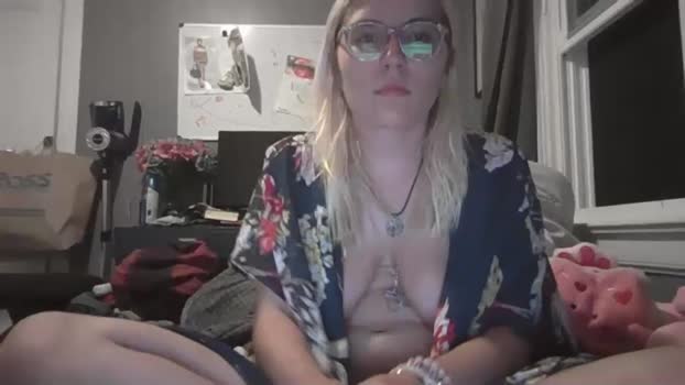 selenebaby 22-10-2024 spanking Female