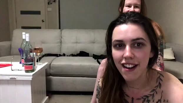 lesbianlovers38 24-10-2024 sucktits Couple