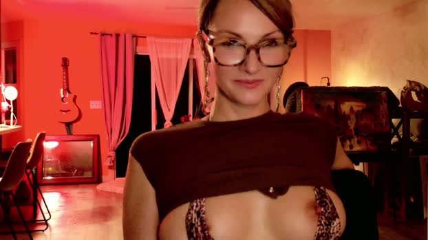kaileeshy 26-10-2024 spank Female