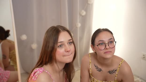 julli_a 27-10-2024 wank Couple