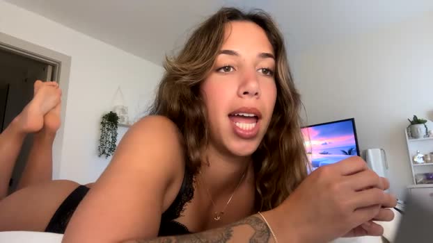 laurasuee 29-10-2024 sexygirl Female