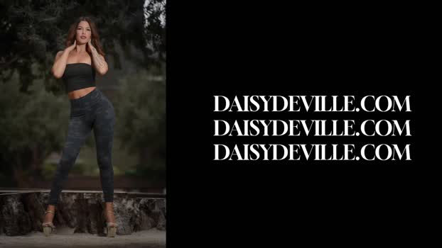 daisydeville 01-11-2024 tits Female