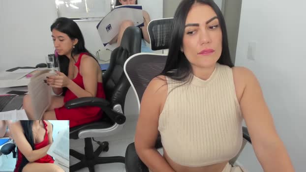 emillybrowm 07-11-2024 Topless Couple