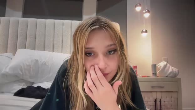 sarahscire 10-11-2024 pussy Female