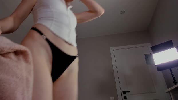 leahsthetics 17-11-2024 deepthroat Female