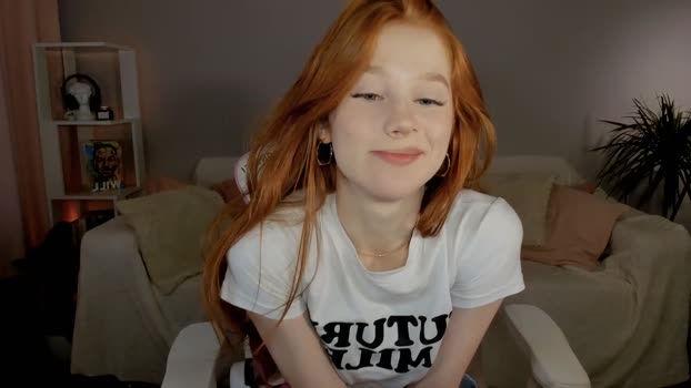 leahsthetics 20-11-2024 kissing Female