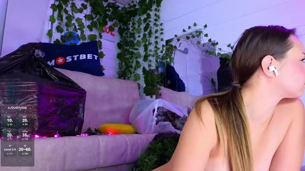 misss_viki 23-11-2024 bigboobs Couple