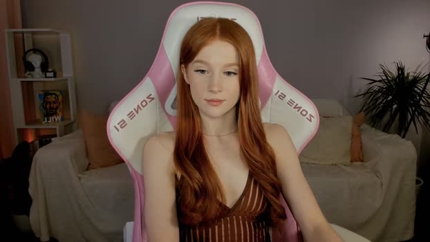 leahsthetics 24-11-2024 lush Female