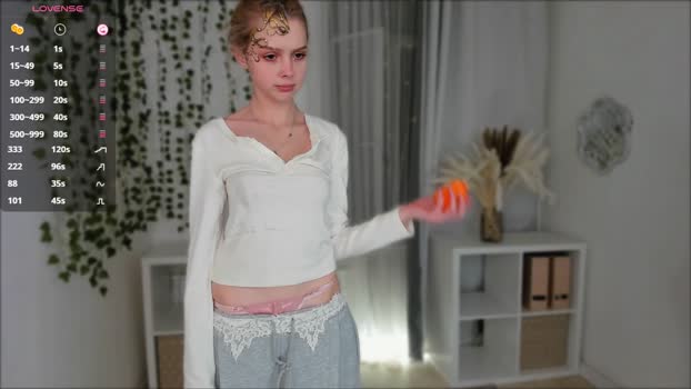 little_anitta 28-11-2024 ass Female