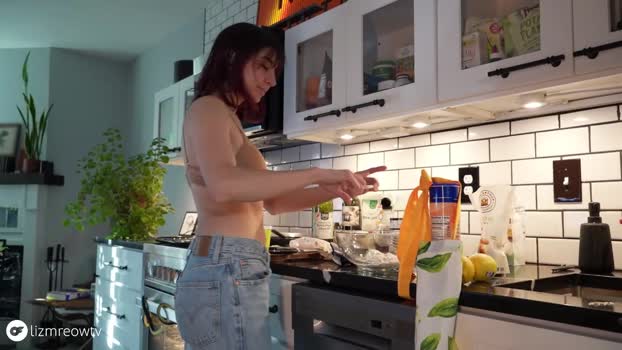 lizmreow 28-11-2024 blowjob Female