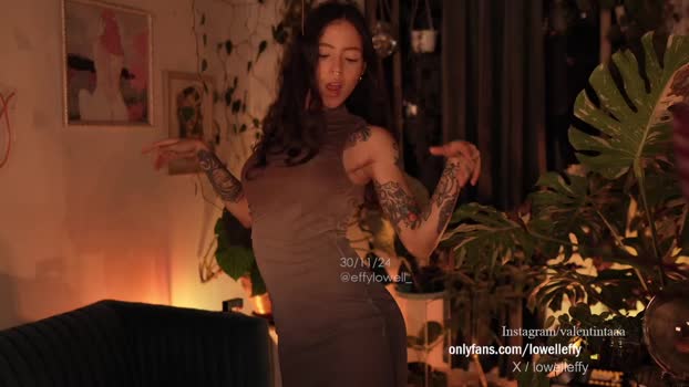 effylowell_ 30-11-2024 striptease Female