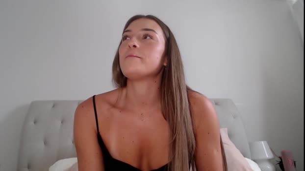 parisbabyxox 02-12-2024 spanking Female
