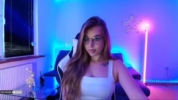 emma_candyyy 05-12-2024 skinny Female