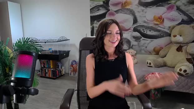 jennycutey 04-12-2024 sex Female