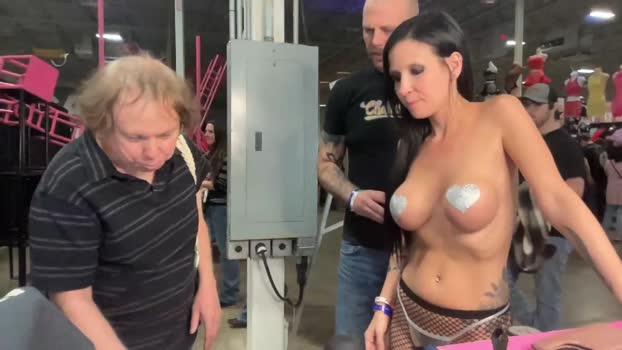 ava_west 06-12-2024 striptease Couple