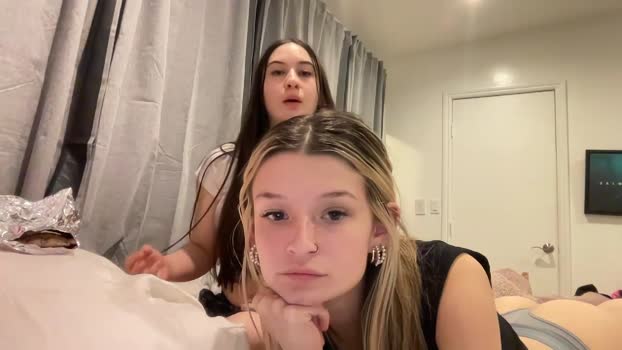 sophiekaine 06-12-2024 yummy Female