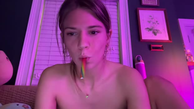 oliviahansleyy 10-12-2024 fuckass Female