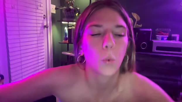oliviahansleyy 10-12-2024 naked Female